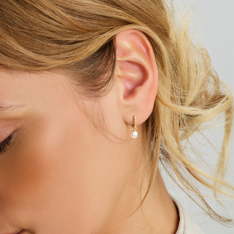 14 Karaat Geelgouden Klapoorringen diameter 10.5 mm met Parel 5.5 mm
