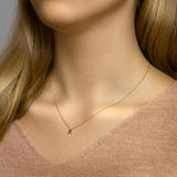14 Karaat Geelgouden collier, Ankerschakel 1mm met een Smaragd 0.20ct - Lengte 40+4cm
