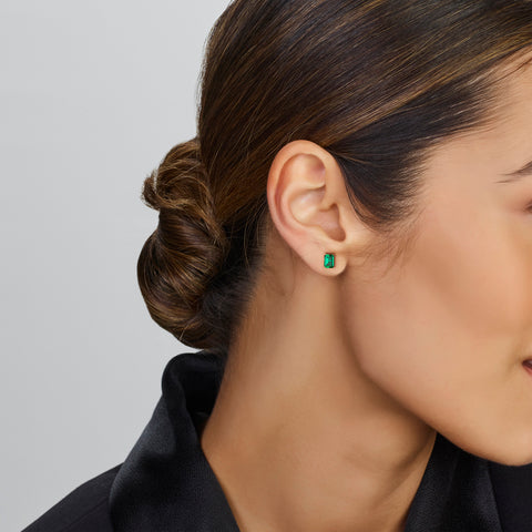 Oorknoppen met Groen Zirkonia met 14 Karaat Geelgoud - Formaat 5x7mm
