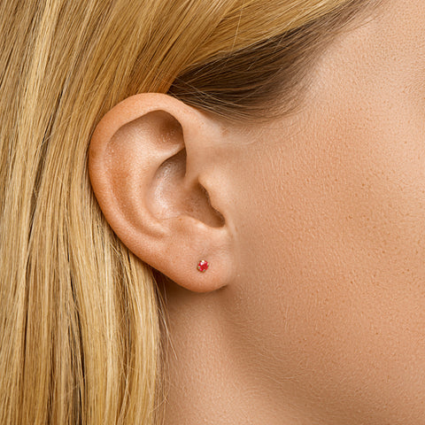Oorknoppen met Robijn 0.32ct (2x 0.16ct) 14 Karaat Geelgoud - formaat 3 mm