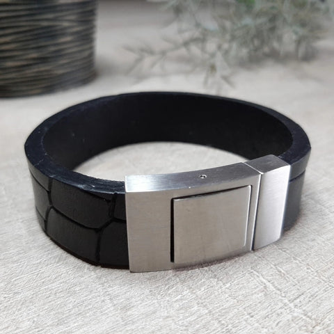 Zwarte armband 21 cm - Leer  - Afbeelding of Logo gravure